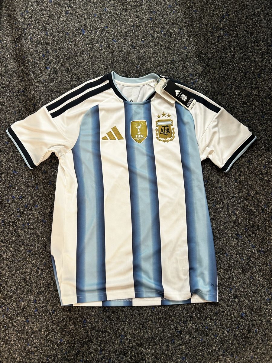 Adidas Maillots de corps & Pantalons: Orginales Argentinien Trikot Wm 2026 – Neuf avec emballage d'origine à Chur par sim_5jfc