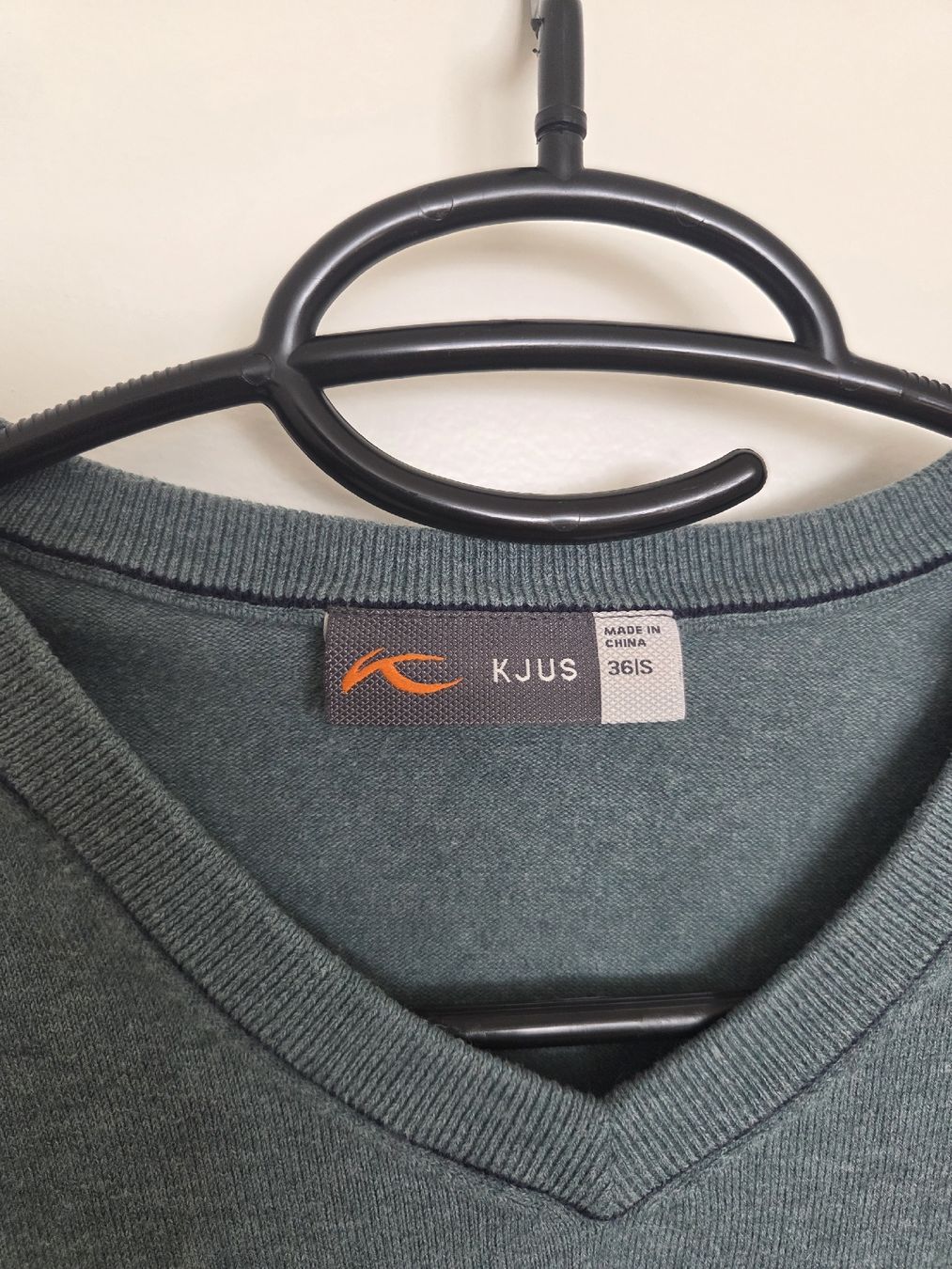 Kjus Pullover & Sweatshirts: Kjus Damen Kicki V-Neck Pullover, Grösse S | 36 – Gebraucht aus Luzern von lso_ht7n 3