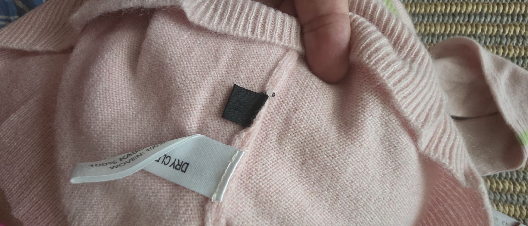 FTC Maglioni & Felpe: Damen Pullover rosa 100% Kaschmir/Seide Grösse FTC – Usato da Riedikon venduto da Winter21. 6