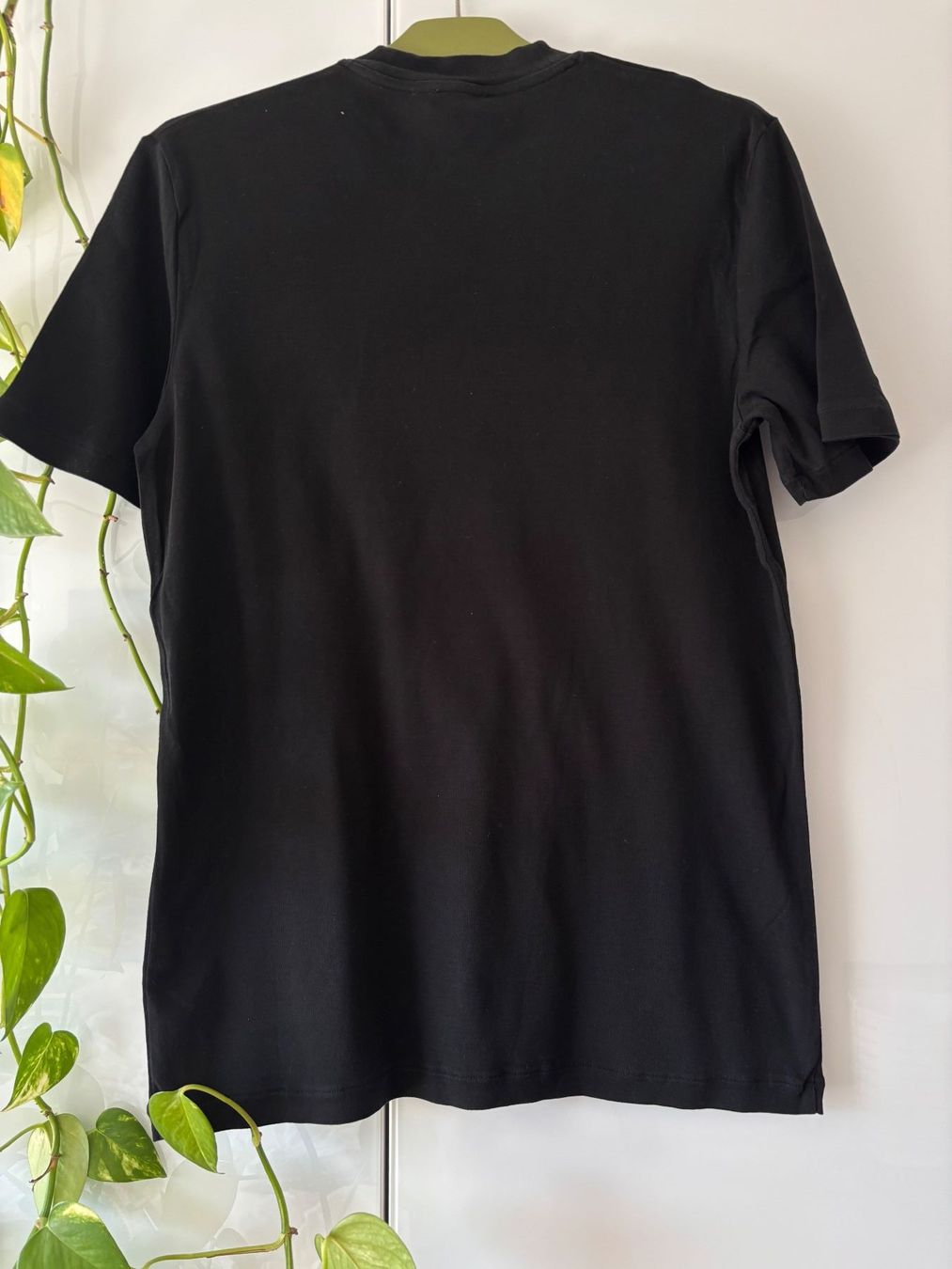 Cos T-shirt: COS schwarzes T-Shirt Gr. S – Usato da Zürich venduto da missmodernage 3