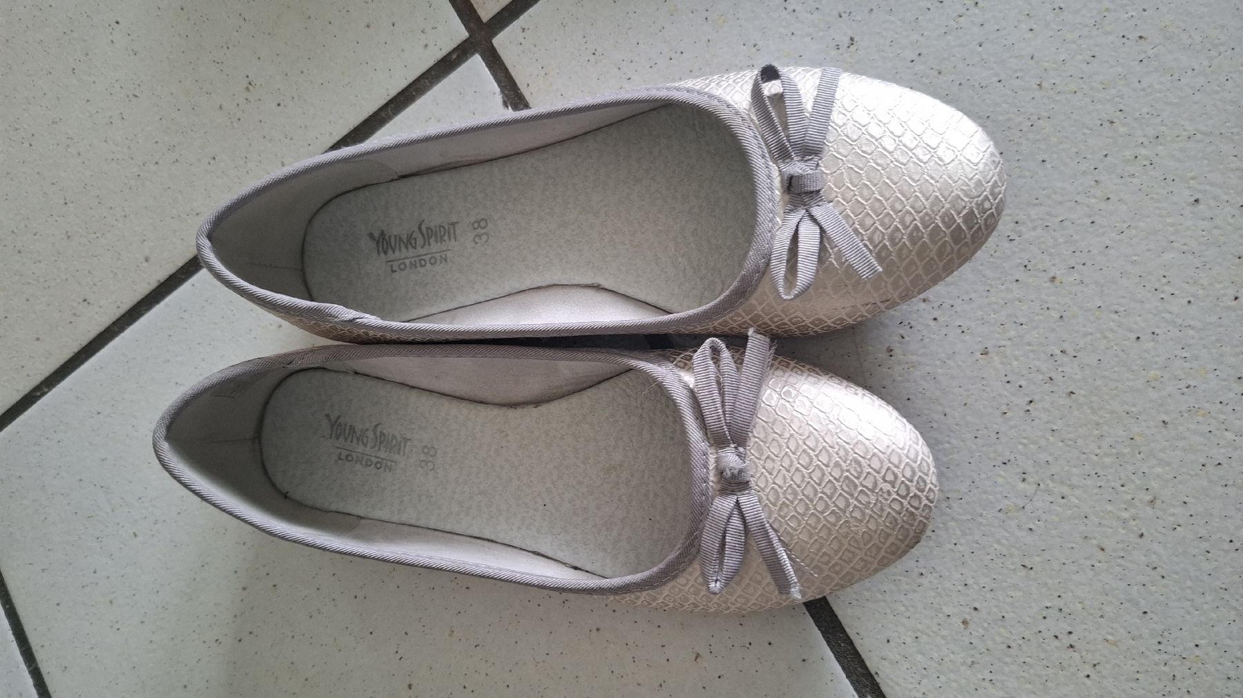 Chaussures femmes: Ballerina 38 – D'occasion à Wäldi par Fergiu