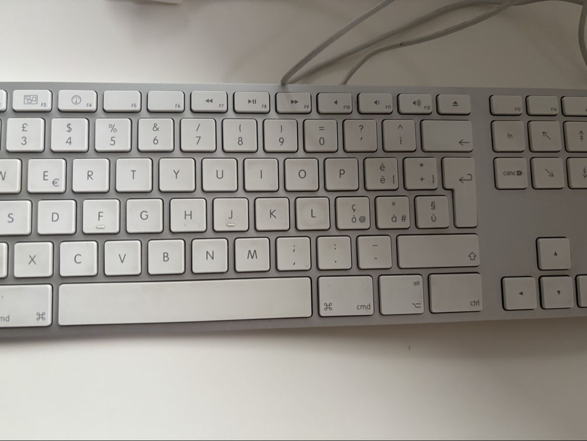 Apple Tastiere: USB Apple keyboard – Usato da Lugano venduto da fca_bfs9 2