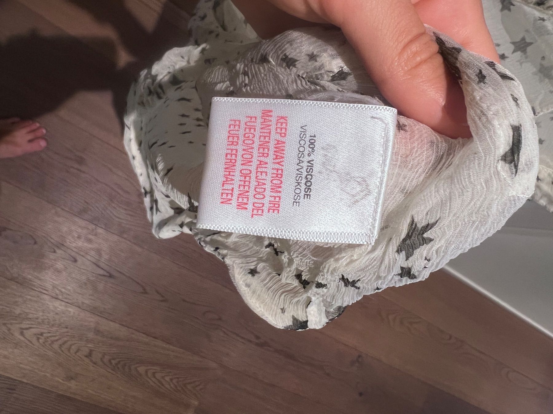 Blusen: Damen Bluse Sternenmuster Grösse S 100% Viscose – Gebraucht aus Zug von abc_9xpm 1
