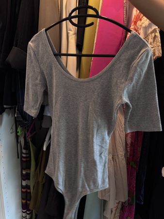 Body Zara gris manches mi-longues taille M bon état