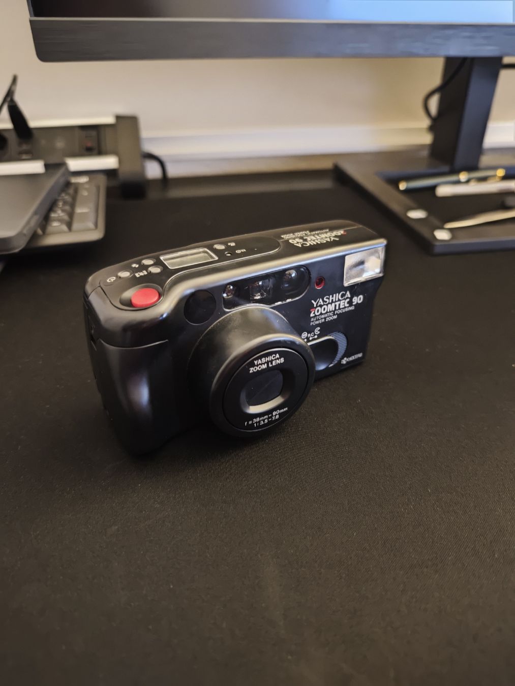 Yashica Fotocamera: Yashica Zoomtec 90 – Usato da Zürich venduto da Sellsgoodman 3