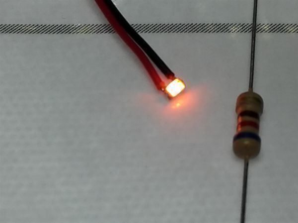 Componenti elettronici: LED SMD 0603 verkabelt, orange – Nuovo (secondo la descrizione) da Luzern venduto da Salefactory 1