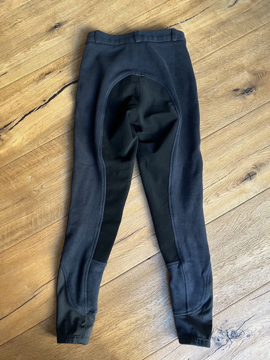 Kleidung: Reithose Gr. 140 – Gebraucht aus Wädenswil von  1