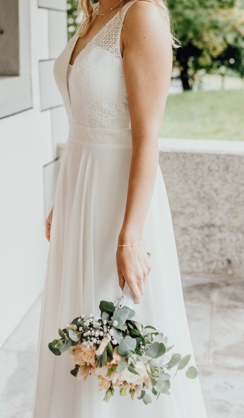 Kleider: Secondhand Brautkleid, Grösse 36-38 – Gebraucht aus Brunnen von Herzig-Brautmode 3