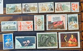 FRANCE timbres neufs ** ~1965-66