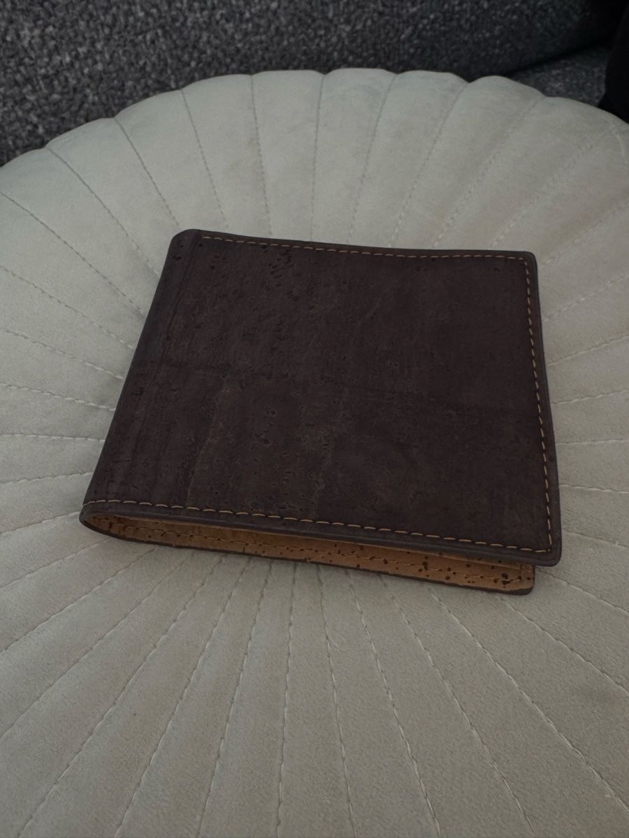 Portafogli: Brown Cork Wallet - Eco-Friendly and Unique! – Nuovo (secondo la descrizione) da Olten venduto da mar_sy7r 1