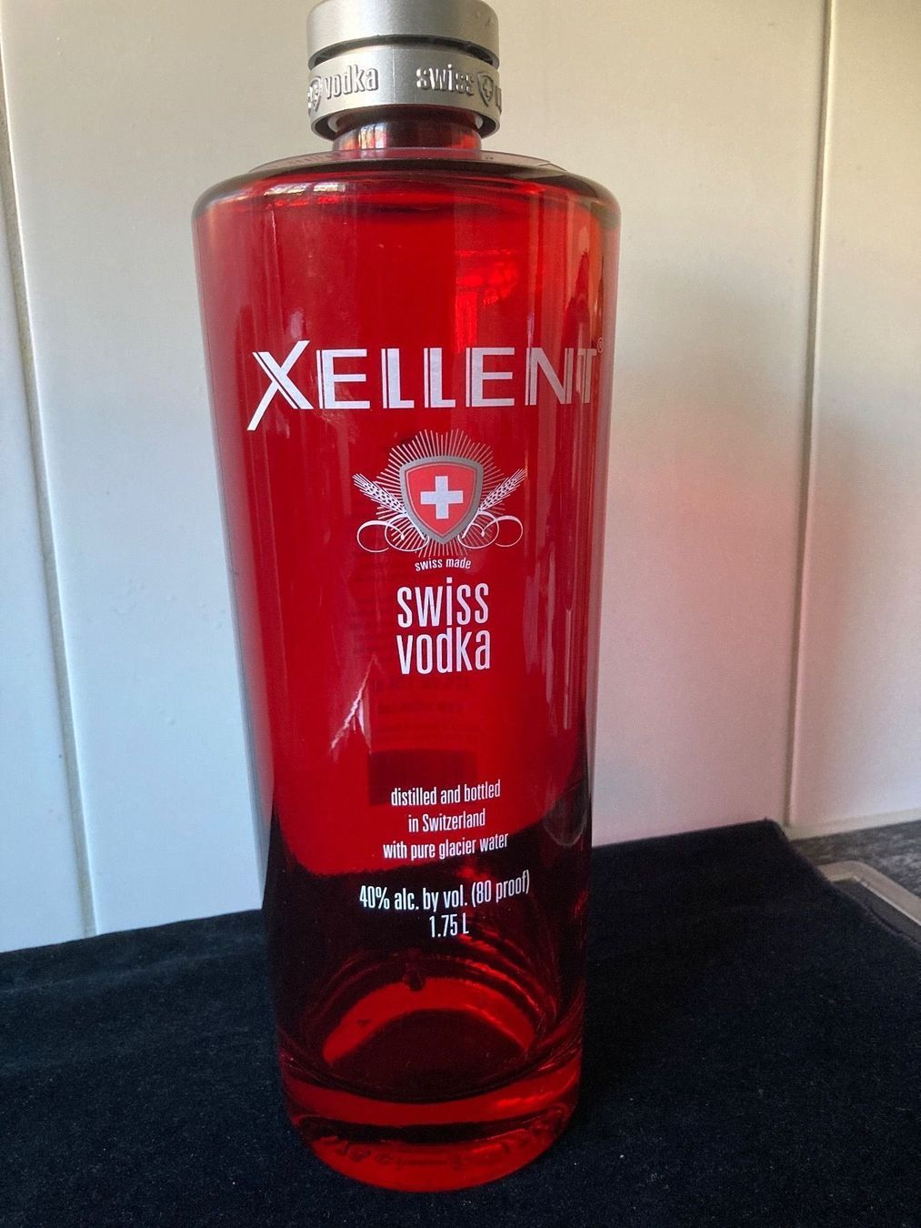 Altro: Leere Schweizer Vodka -Flasche 1, 75 L. – Usato da Zürich venduto da Chaeffeler