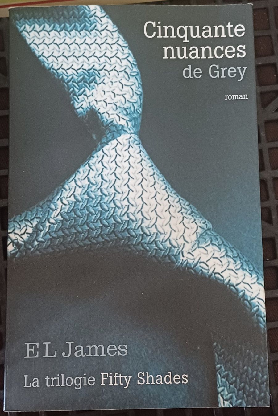 Bücher: Cinquante nuances de Grey, EL James – Gebraucht aus Genève von cle_vk5j