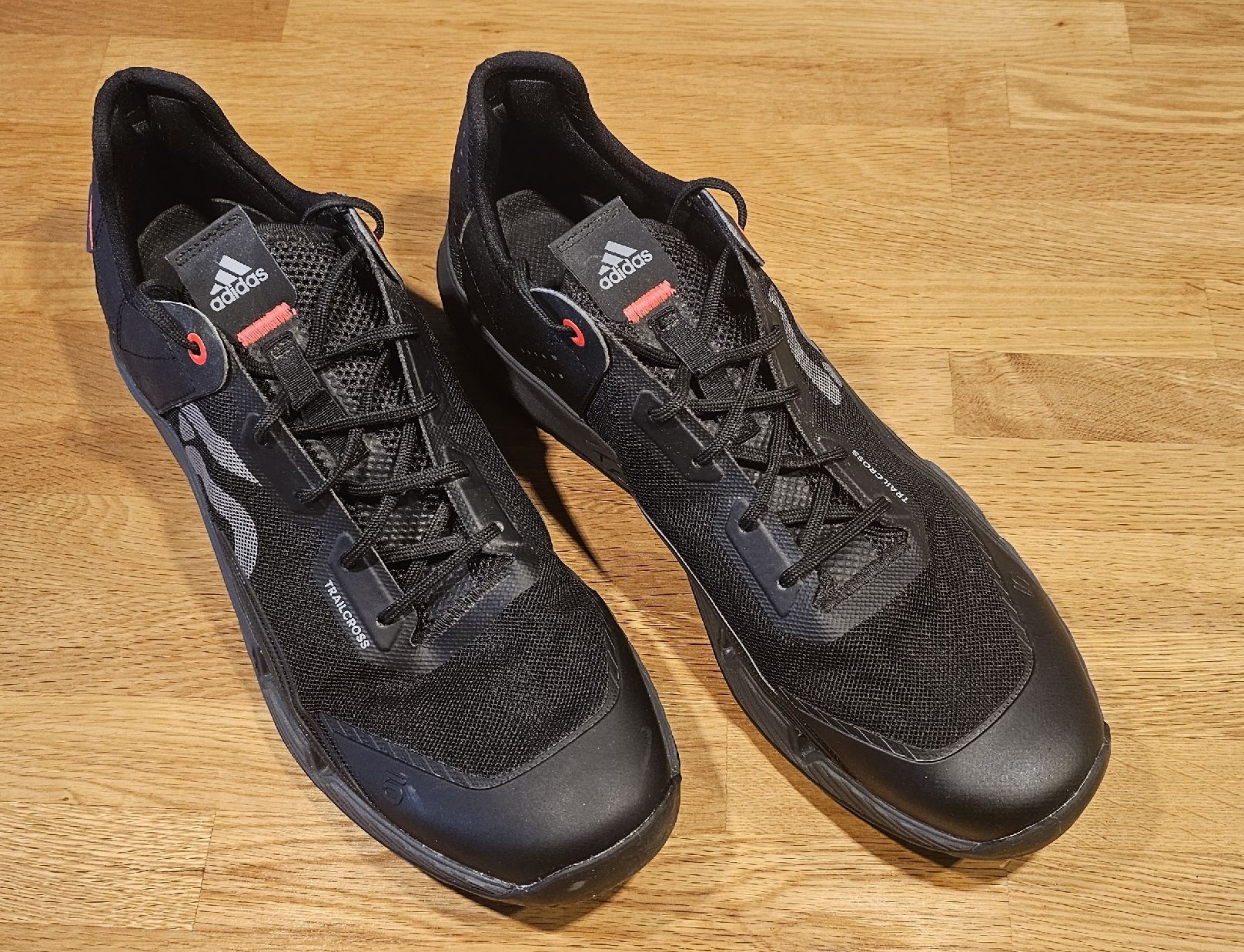Adidas Scarpe da uomo: Adidas Veloschuhe neu – Nuovo (secondo la descrizione) da Neuendorf venduto da Foxhollow01