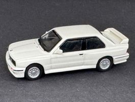 BMW M3 E30 1:87 Minichamps weiss