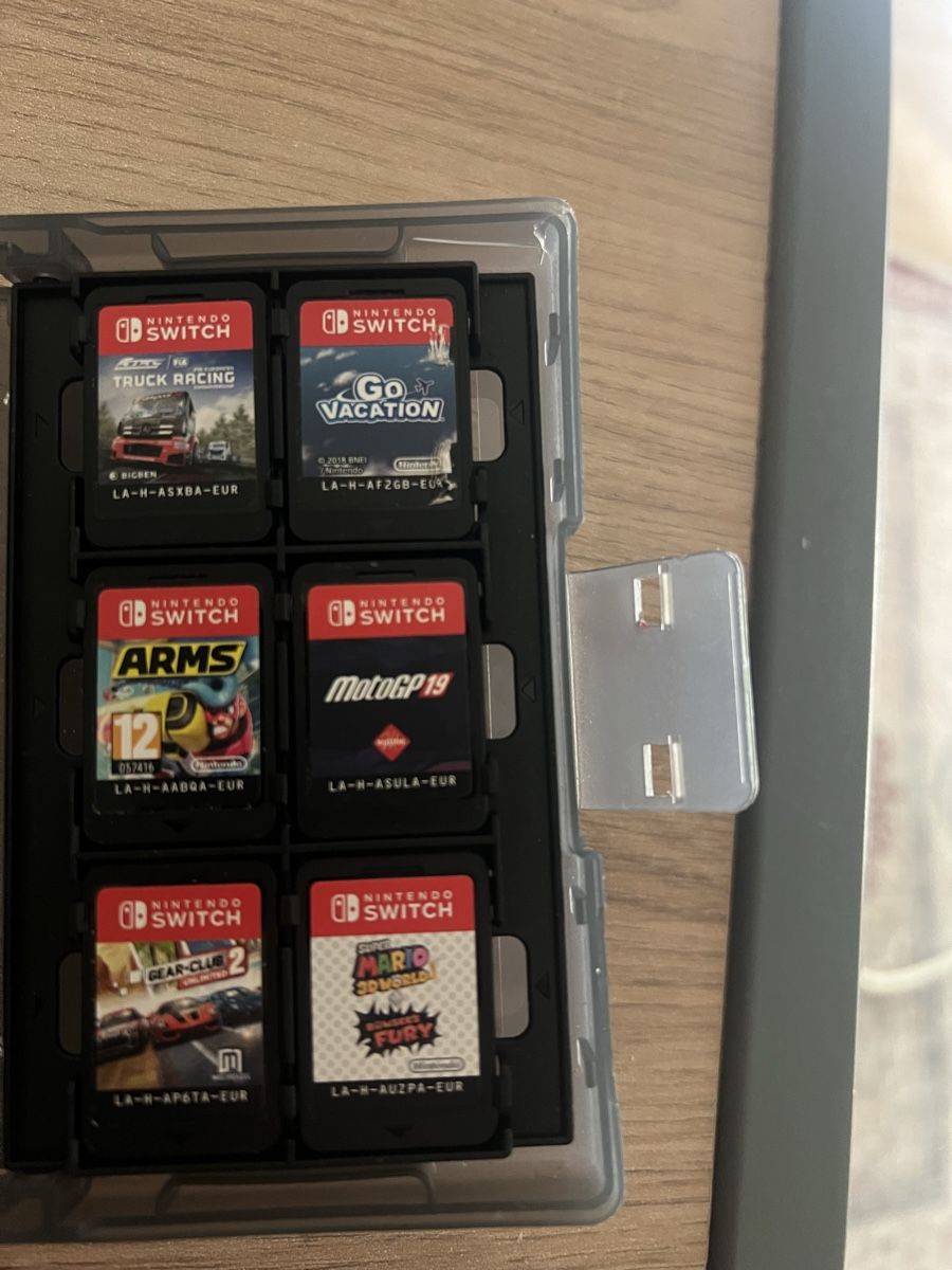 Nintendo Giochi: 30Stücke Nintendo Switch spiele – Usato da Frauenfeld venduto da osm_vl6p 1