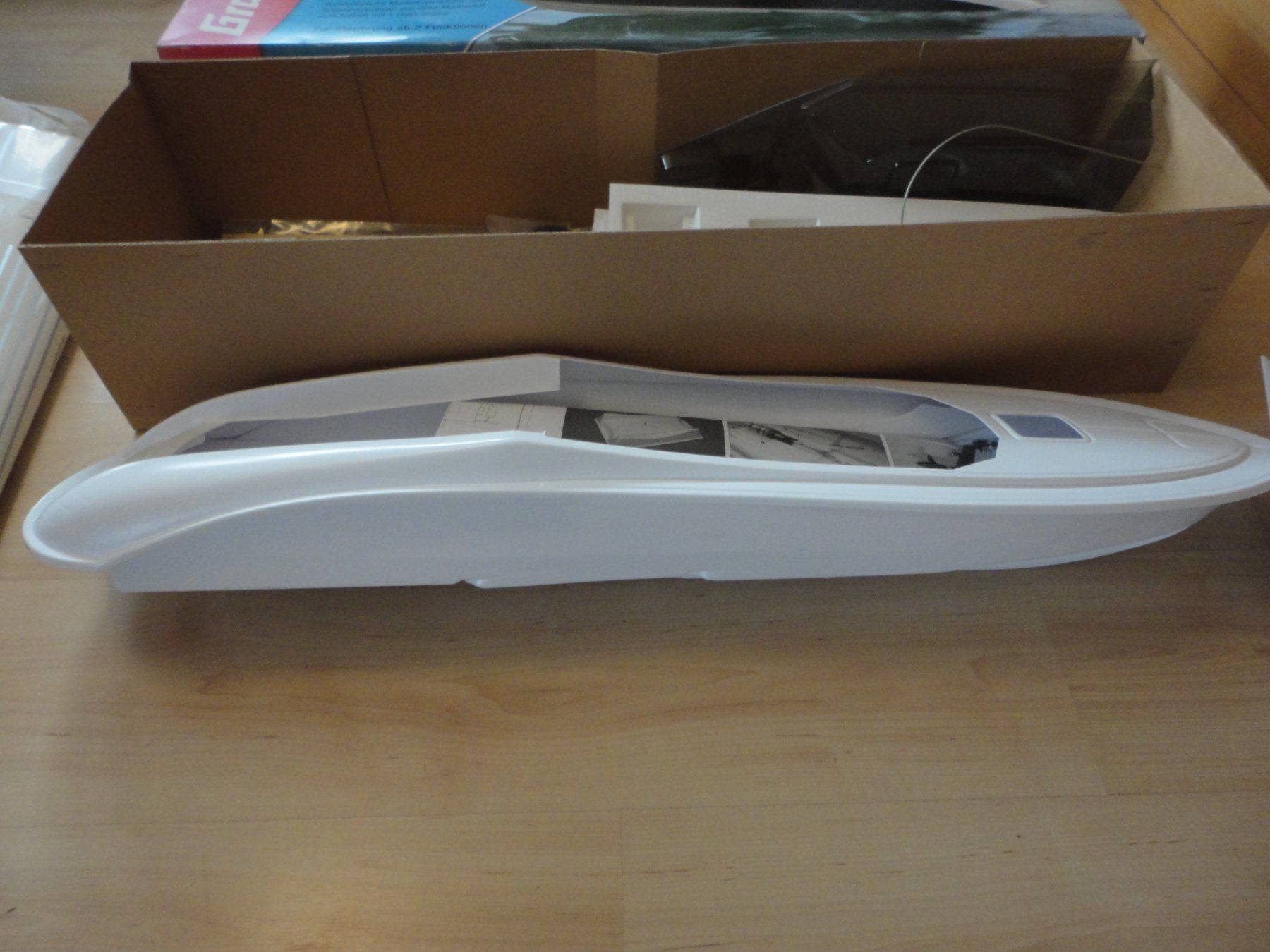 RC Modellbau: Graupner RC-Sportmotoryacht "Beata" Bausatz – Neu und originalverpackt aus Horgen von RcModell 3