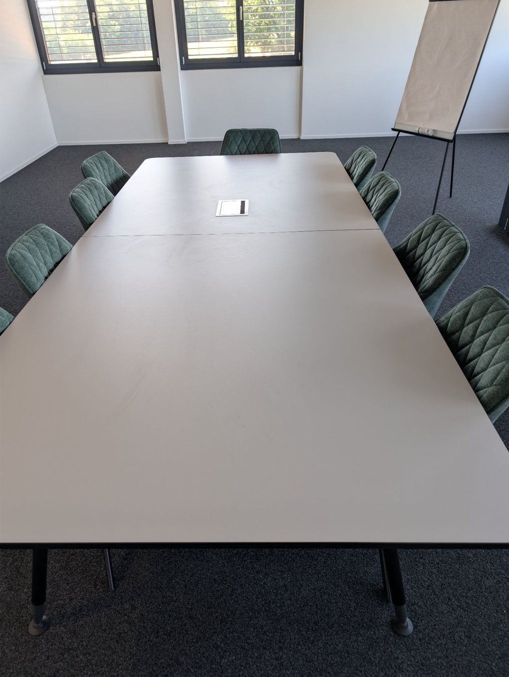 Tische: Konferenztisch QX-BEND – Gebraucht aus Willisau von p.ll.x 3