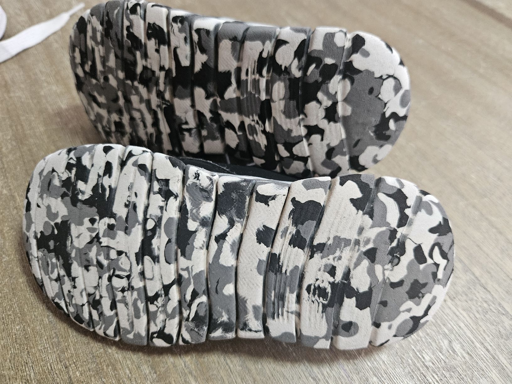 Fila Scarpe per ragazzi: Fila Kinder Schuhe, Schwarz, Grösse 27 – Usato da Horw venduto da Zedy01 1