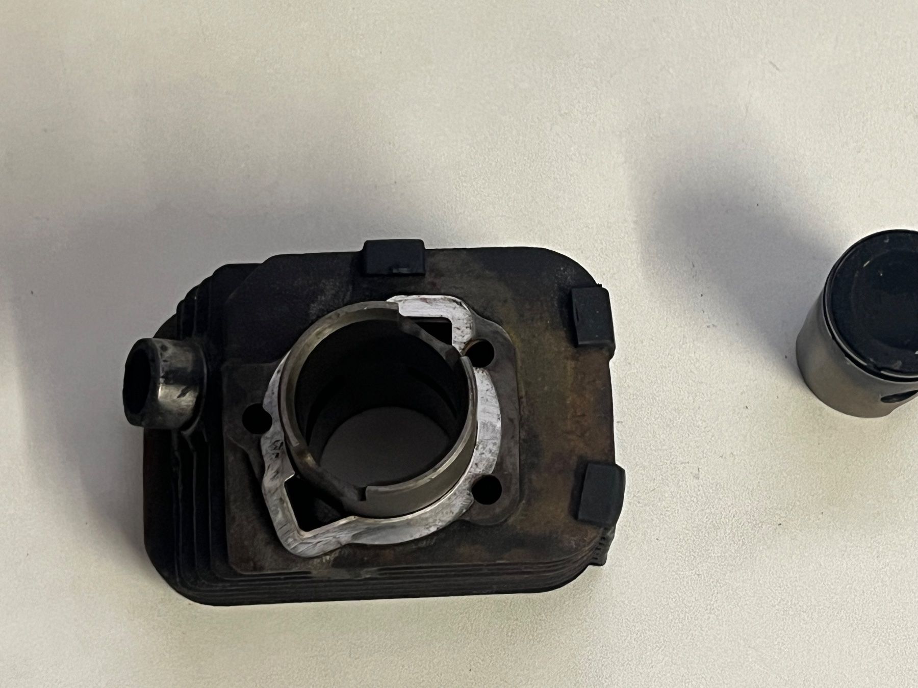 Piaggio Parti ricambio per ciclomotori: 38 mm Piaggio Ciao Zylinder mit Kolben – Usato da Steffisburg venduto da FlorianJohner 4