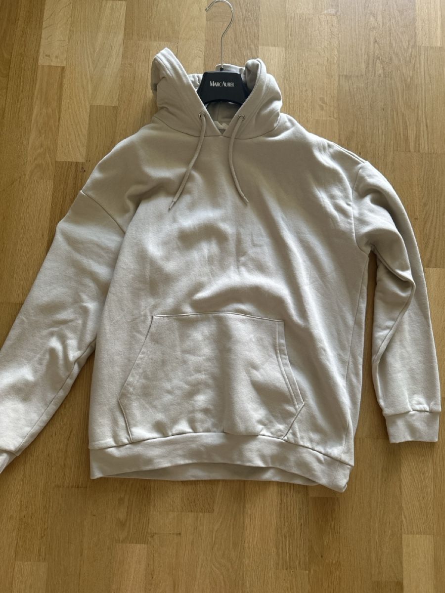 Pullover & Sweatshirts: PierOne Hoodie – Gebraucht aus Rorschacherberg von LuksPCs