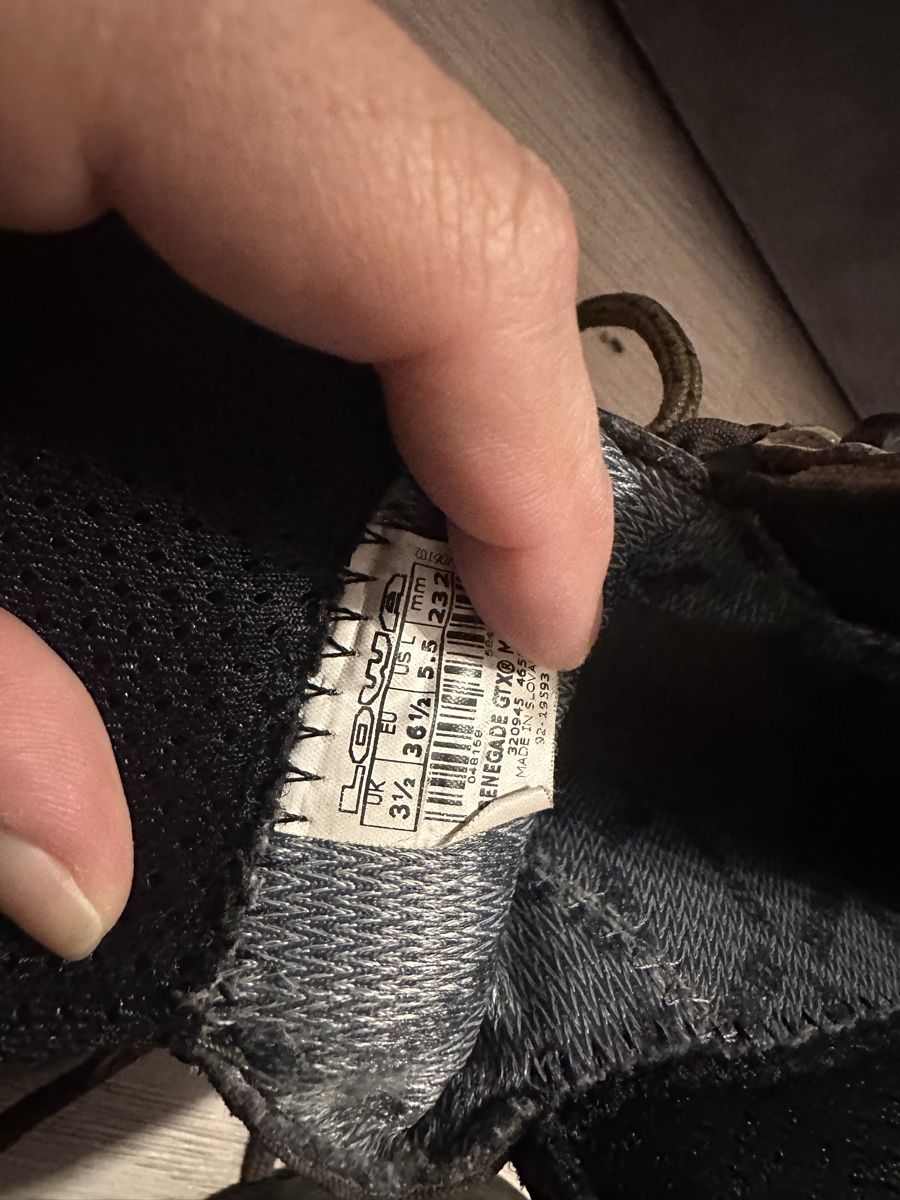 Lowa Scarpe da uomo: Chaussures de randonnée LOWA, pointure 36,5 – Usato da Massongex venduto da SwissDistributor 3
