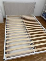 Bettgestell mit Lattenrost 1.40x2m