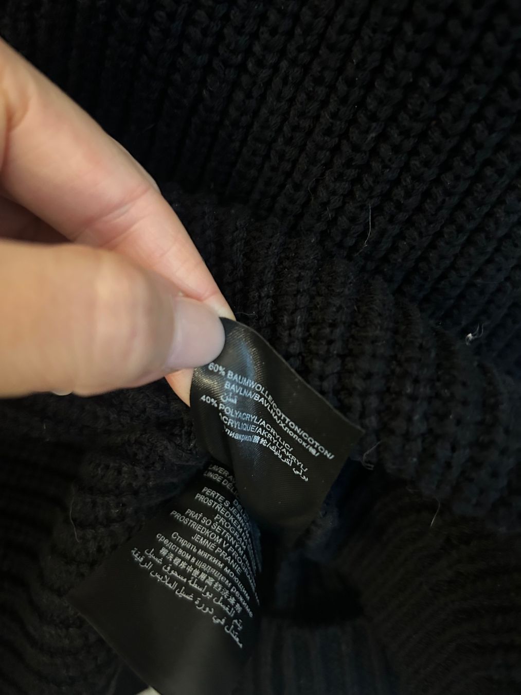 Maglioni & Felpe: OUI Rippstrickpullover: Gr. 38, black (neuwertig) – Nuovo (secondo la descrizione) da Basel venduto da Interstellar85 7