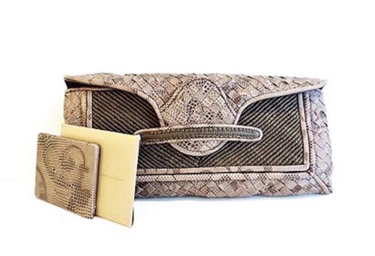 Bottega Veneta Borse da donna: Bottega Veneta python clutch – Usato da Dallenwil venduto da ZD2019