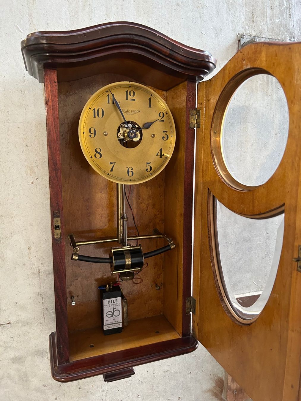 Orologi da terra & Orologi da parete: TOP RAR ELECTRIC BULLE WALL CLOCK um 1920 – Usato da Sugiez venduto da brockicenter 1