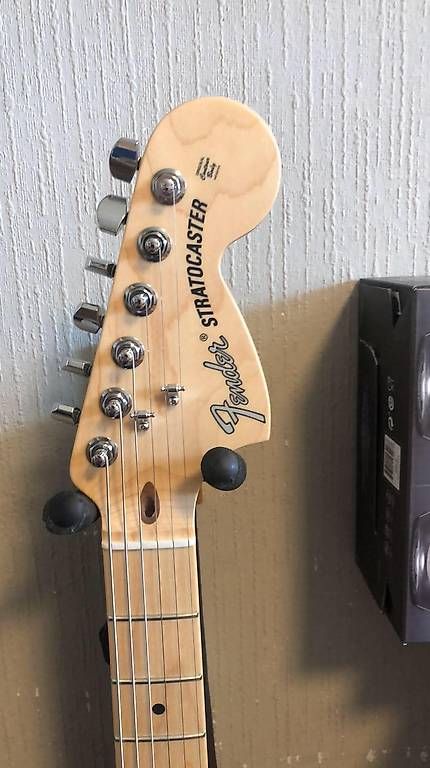 Musikinstrumente: Fender stratocaster american performer – Gebraucht aus Crissier von Crettexj 1