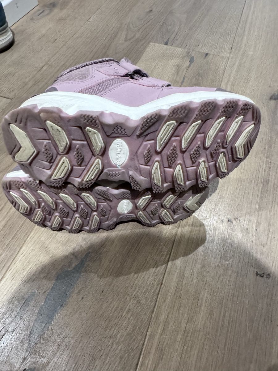 Scarpe per ragazze: Trollkids Lilac Boots Size 27 – Usato da Zug venduto da axx3l 1