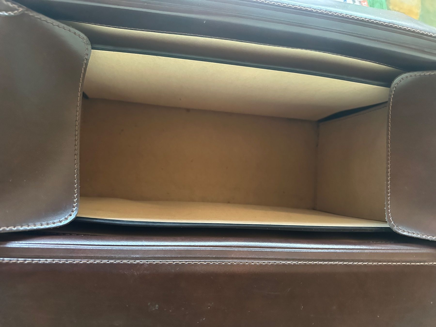 Valigie: Alter Leder-koffer dunkelbraun – Usato da Uster venduto da mos_8klm 3