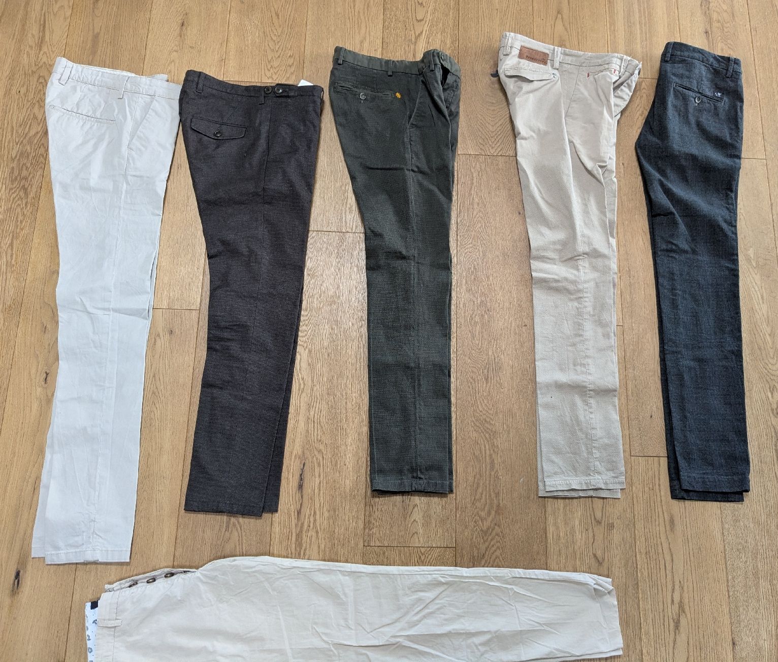 Pantaloni: Lot de 6 pantalons 29/32 – Usato da Orbe venduto da smmg