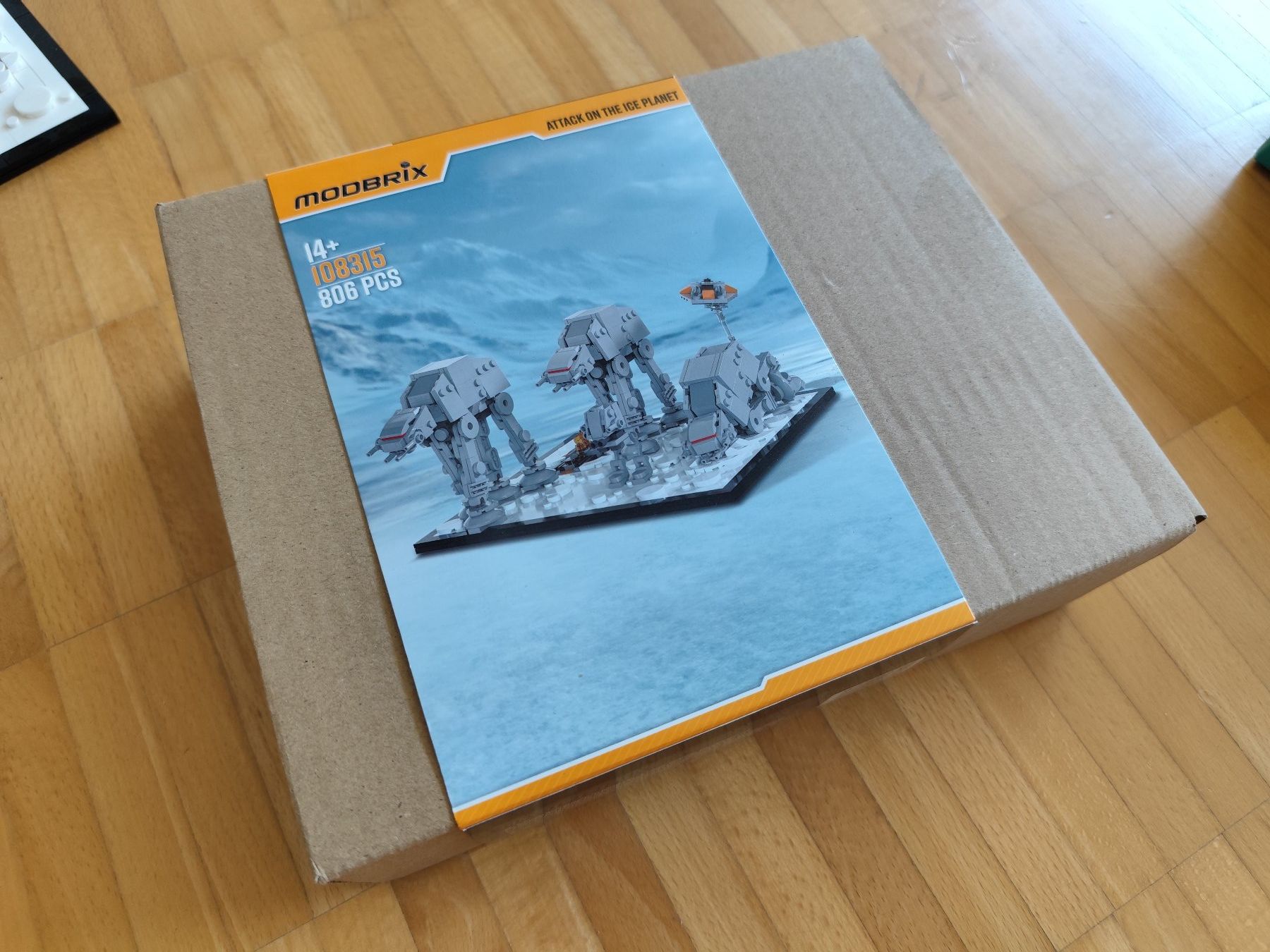Kit di costruzioni: Modbrix - Attack On The Ice Planet – Usato da Zofingen venduto da Debohli