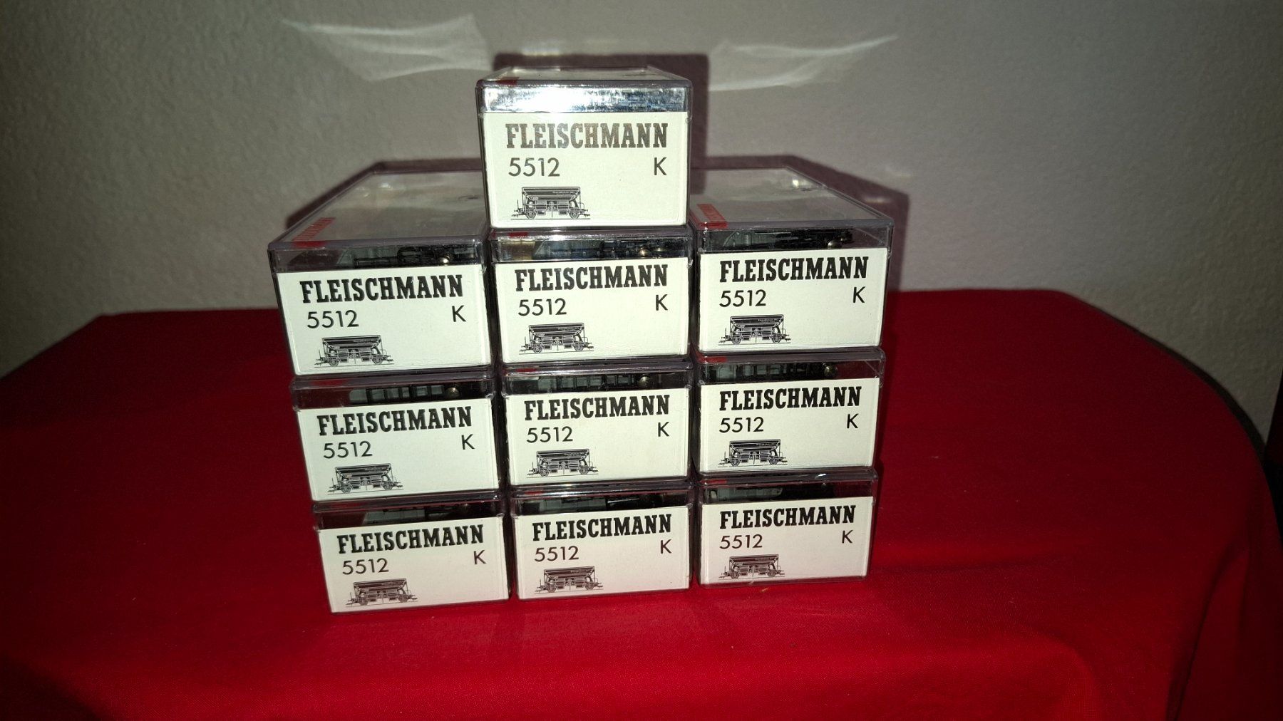Fleischmann Modelleisenbahnen: Fleischmann : 10 Wagen Basaltstein AG ( Buchs SG ) – Neu (gemäss Beschreibung) aus Märwil von Siebenzipfel 4