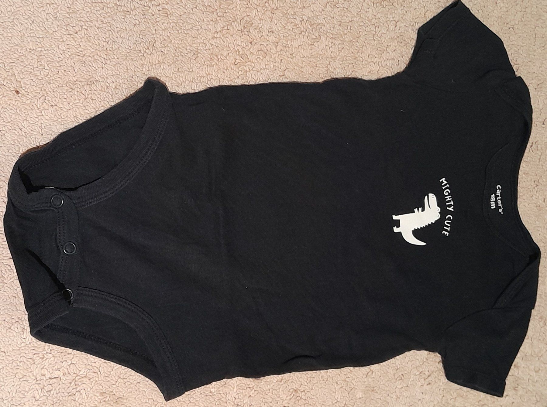Carter's Unterwäsche: Body Grösse 18M Carter's mit Dino Print – Gebraucht aus Zürich von cole15