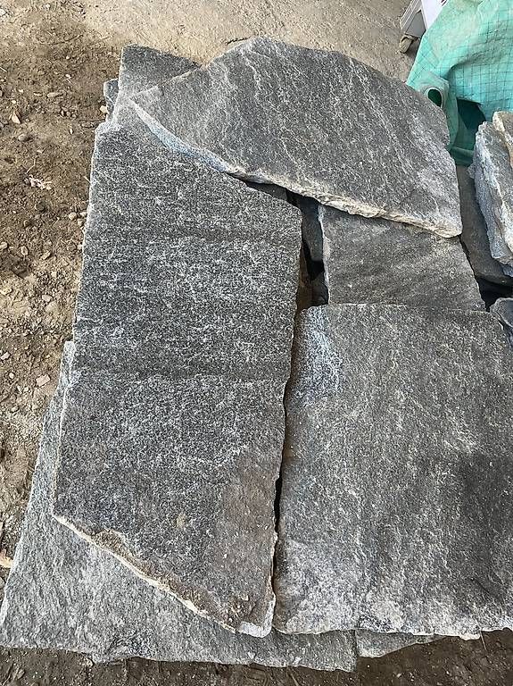 Bodenbeläge: Piode da mosaico – Gebraucht aus Losone von inf_zhb8