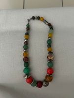 Collana in plastica multicolore