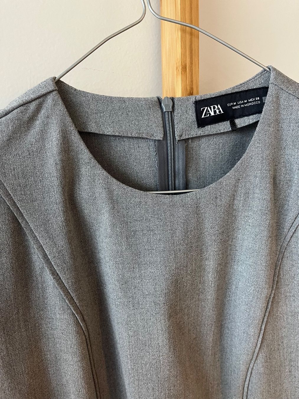 Vestiti: Etui Kleid Zara grau M – Usato da Zürich venduto da maral787 3