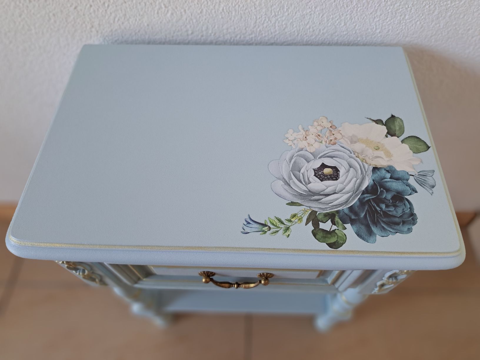 Comodini: Nachttisch im Vintage Stil hellblau mit Schublade – Usato da Urswil venduto da Deko-Meise 7