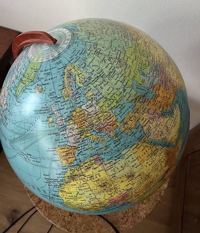 Autres décorations & accessoires: Leuchtglobus – D'occasion à Rifferswil par kaa82 1