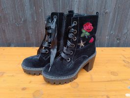 Coole Samt Stiefeletten mit Rosen Stickerei, Gr. 39!