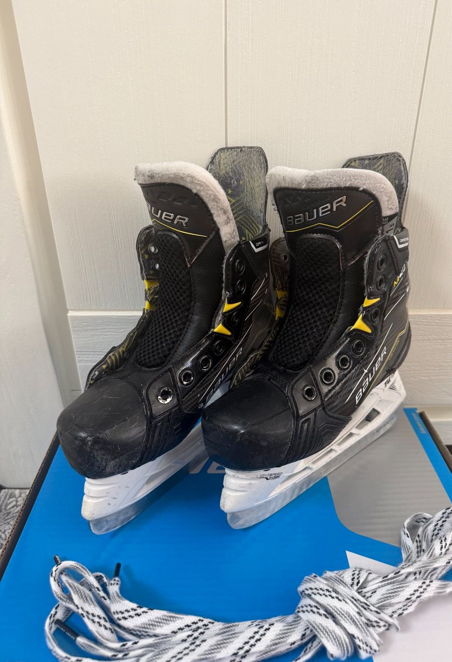 Bauer Pattini da ghiaccio: Eishockeyschlittschuhe Bauer Supreme M40 Junior Gr.34 breite – Usato da Uetikon am See venduto da Goldberg2 3