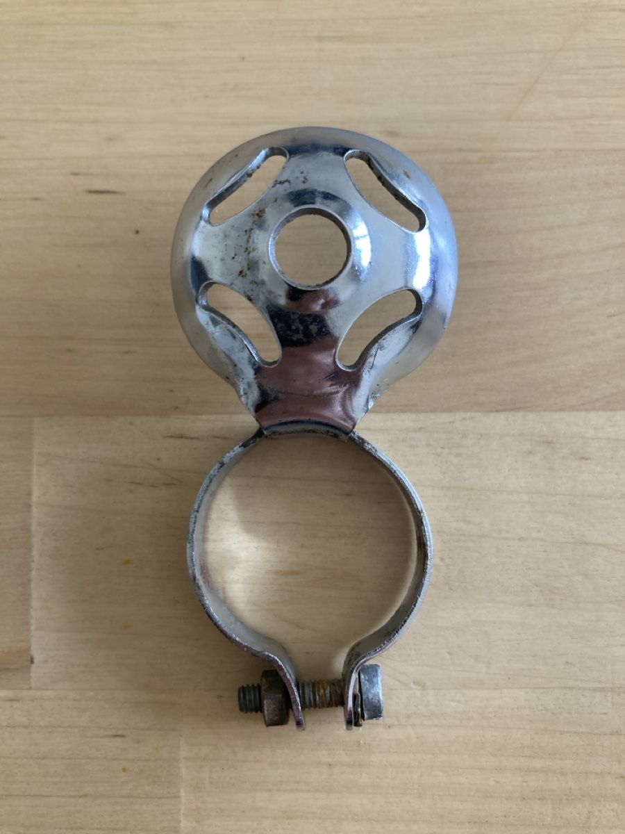 Pezzi di ricambio: Pumpenhalter Vintage – Usato da Zürich venduto da strada8