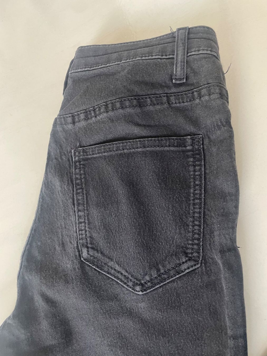 H&M Jeans: Jeans H&M Black Ab 1.- – D'occasion à Minusio par Pink222 3