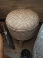 Deko Hocker Pouf rund klein Holz Stoff weiss Muster beige 1x
