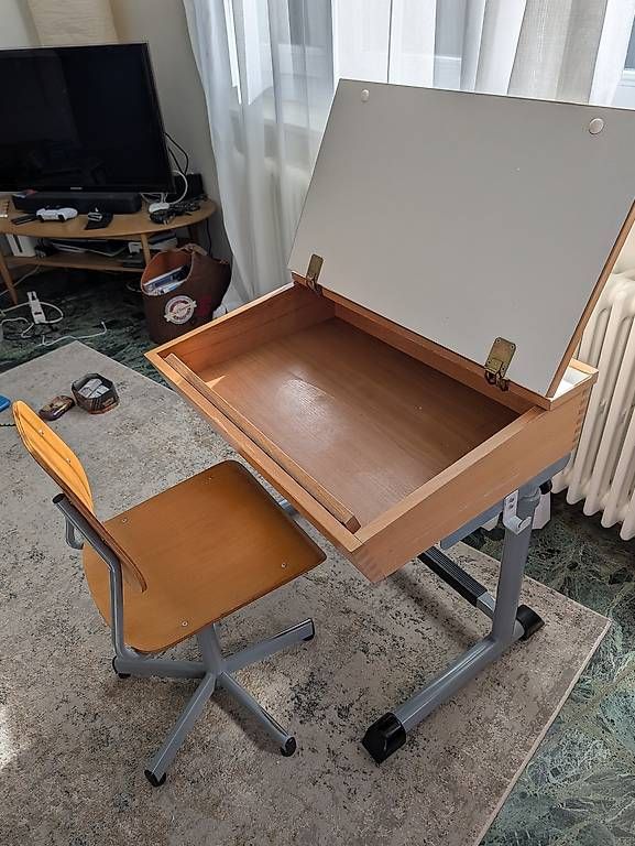Schreibtische: Bureau enfant  – Gebraucht aus Jussy von osw_5xhg 2