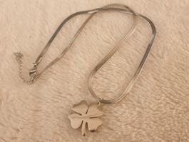 Schlangenkette mit Anhänger