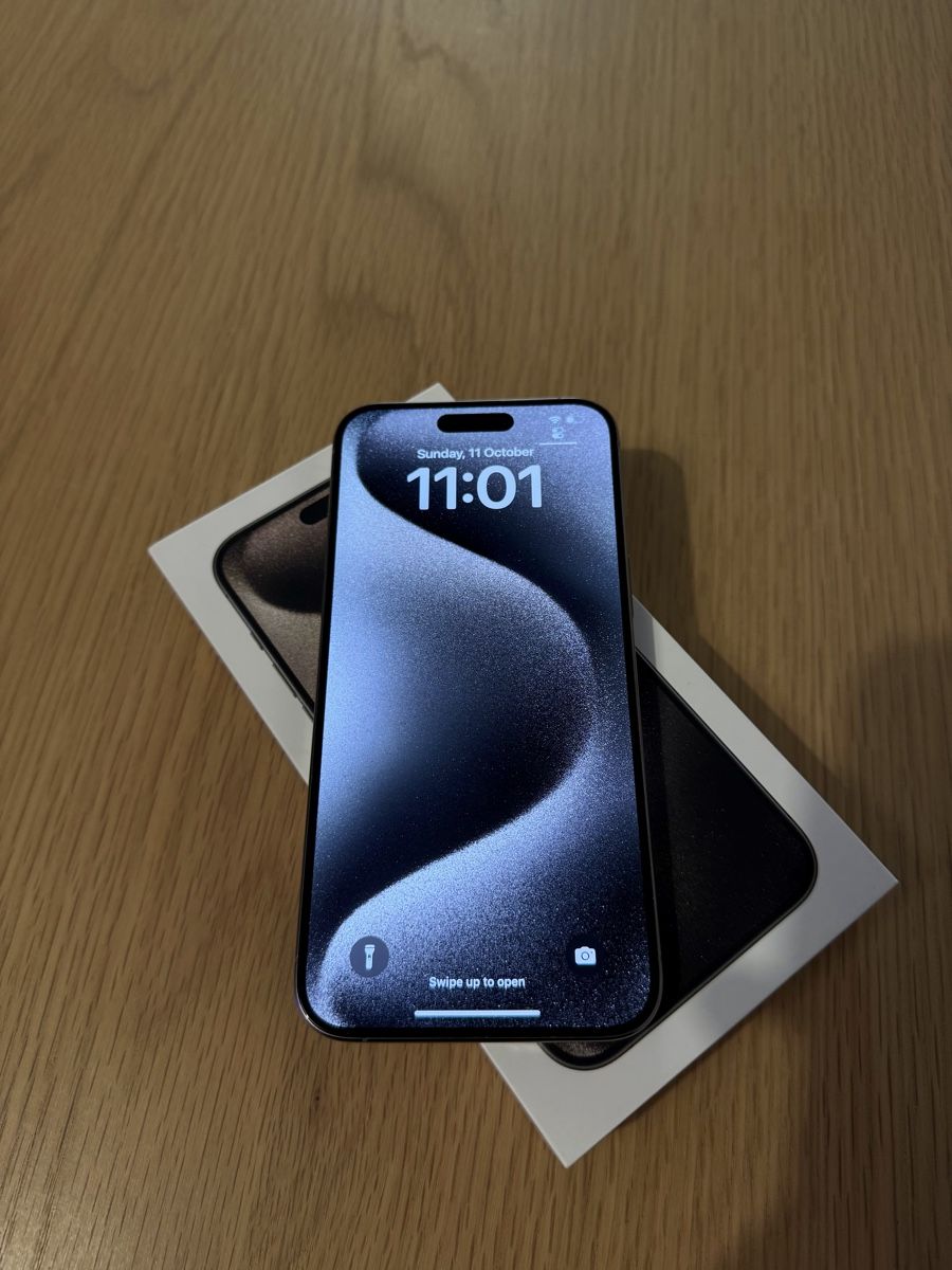 Apple Telefoni cellulari / Smartphones: iPhone 15 Pro Max 256 GB – Usato da Bern venduto da psh_h9rb