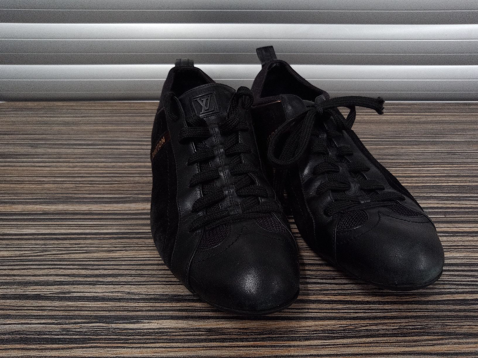 Louis Vuitton Chaussures femmes: Louis Vuitton Sneaker Gr. 40,5 – D'occasion à Reiden par Zofi-Brocki 1